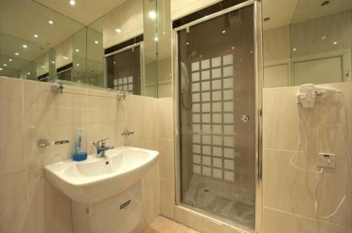 Grosvenor Hotel Rugby Buitenkant foto