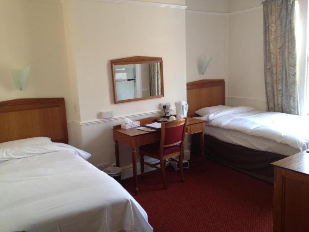 Grosvenor Hotel Rugby Buitenkant foto